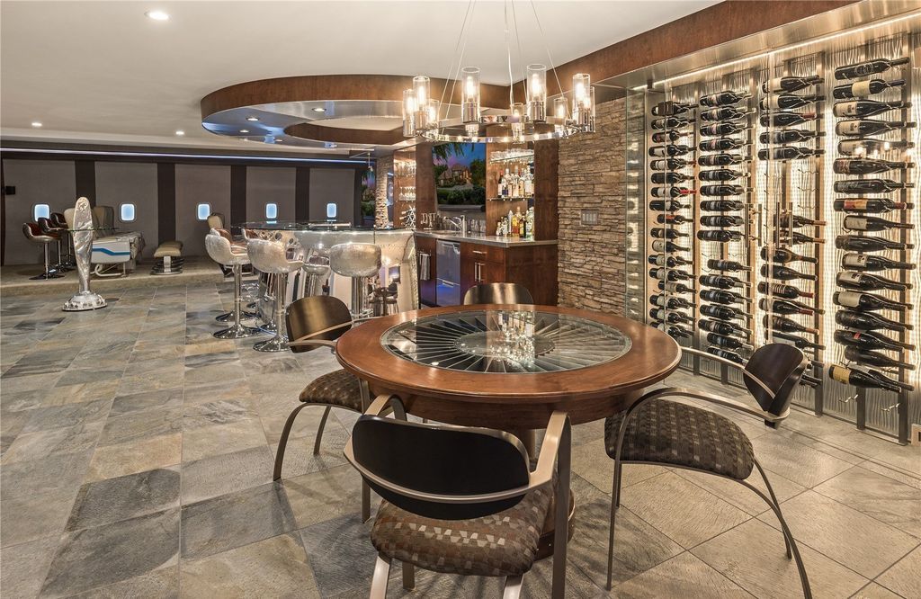 $3.75 Million for a Spectacular Residence with Breathtaking Golf Course Views in Woodinville, Washington