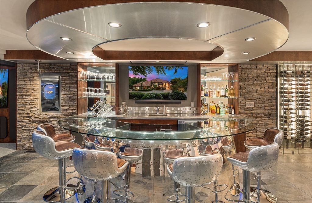 $3.75 Million for a Spectacular Residence with Breathtaking Golf Course Views in Woodinville, Washington
