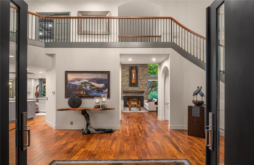$3.75 Million for a Spectacular Residence with Breathtaking Golf Course Views in Woodinville, Washington