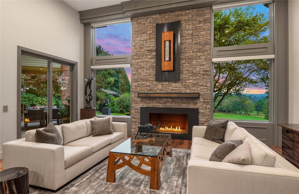 $3.75 Million for a Spectacular Residence with Breathtaking Golf Course Views in Woodinville, Washington