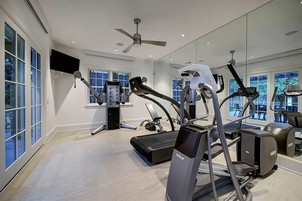 3643 Knollwood St Houston TX 77019 16