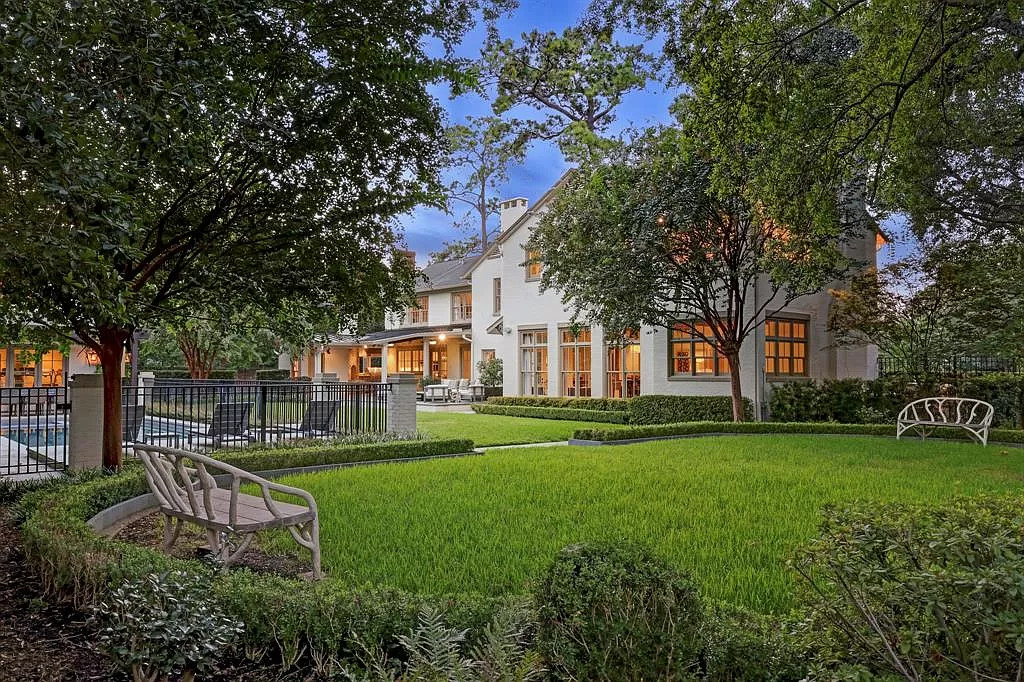 3643 Knollwood St Houston TX 77019 21