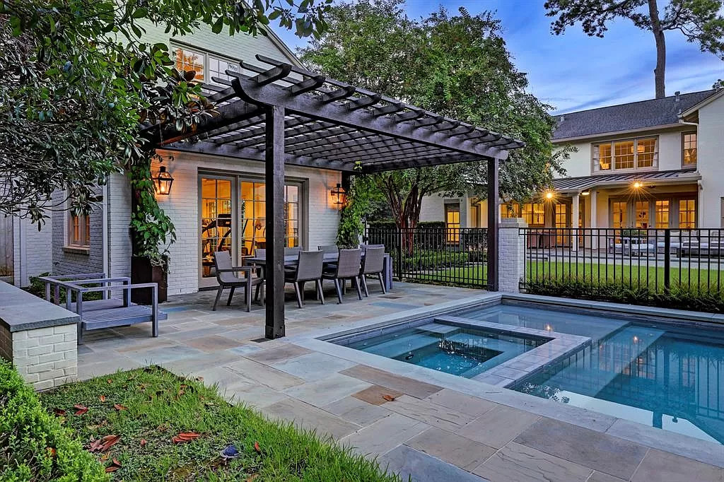 3643 Knollwood St Houston TX 77019 23