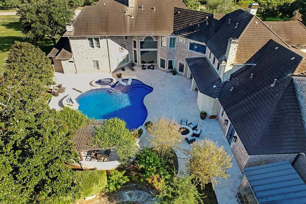 5110 Newpoint Dr Fresno TX 77545 17