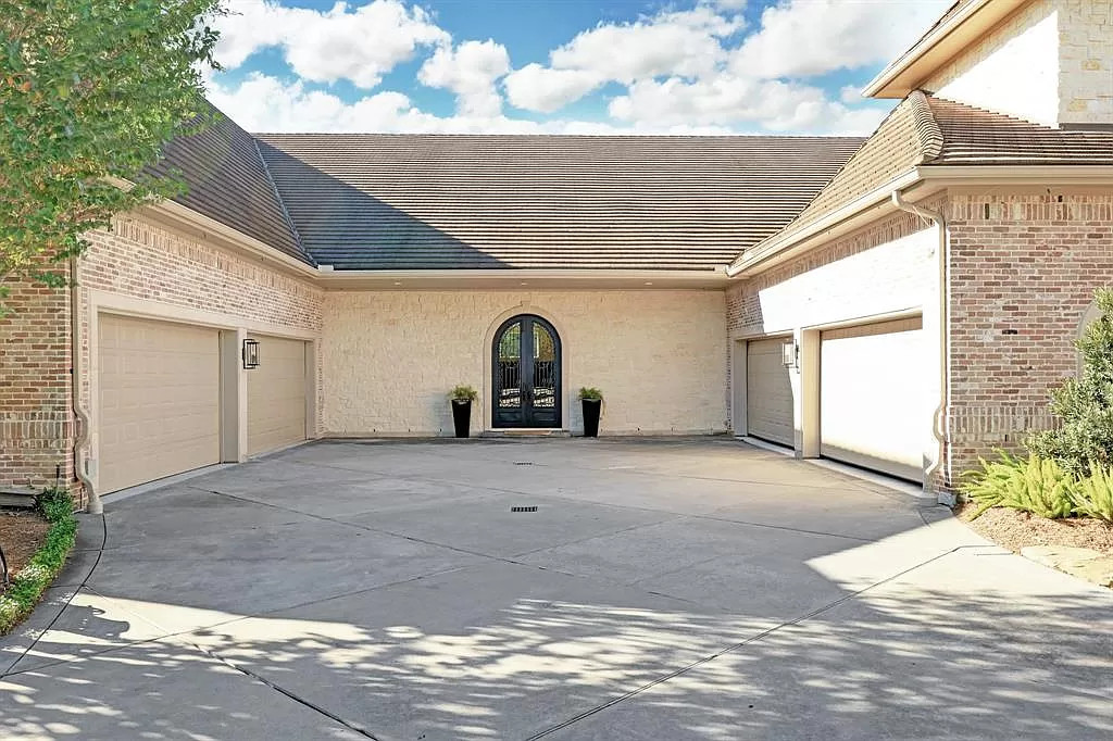 5110 Newpoint Dr Fresno TX 77545 18
