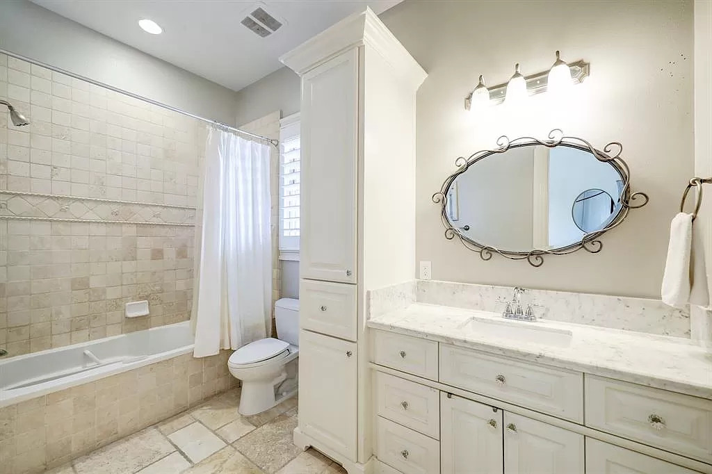 5110 Newpoint Dr Fresno TX 77545 25