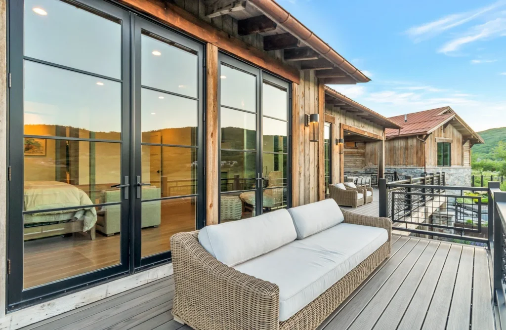 977 West Deer Hill Home in Park City, Utah. Discover opulent mountain living in this 4-bedroom, 6,103 sq ft modern home in Park City's exclusive Preserve community. With stunning views, spacious living areas, and exceptional features like radiant heat, a backup generator, and proximity to outdoor trails, this retreat offers unparalleled luxury and tranquility.