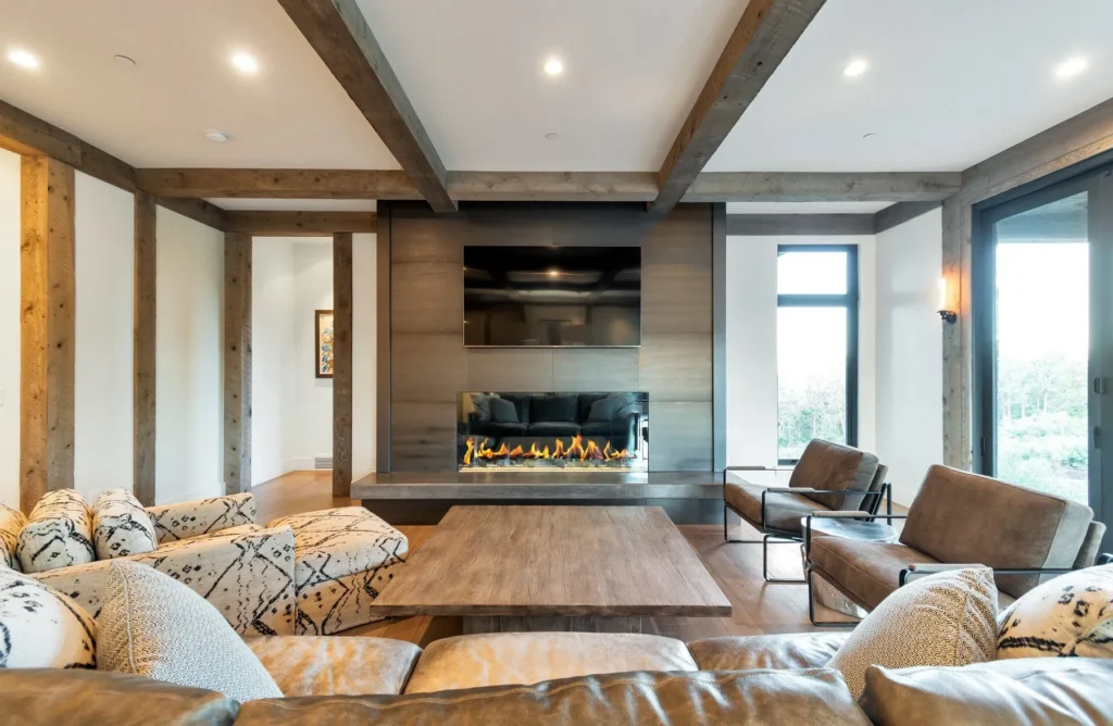 977 West Deer Hill Home in Park City, Utah. Discover opulent mountain living in this 4-bedroom, 6,103 sq ft modern home in Park City's exclusive Preserve community. With stunning views, spacious living areas, and exceptional features like radiant heat, a backup generator, and proximity to outdoor trails, this retreat offers unparalleled luxury and tranquility.