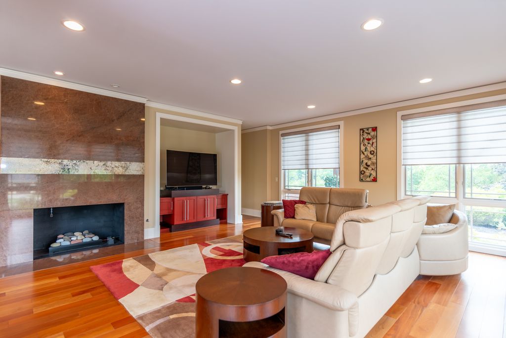 Beautiful Home on Over 2 Acres in West Chester Ohio Hits the Market at 2.25 Million 11