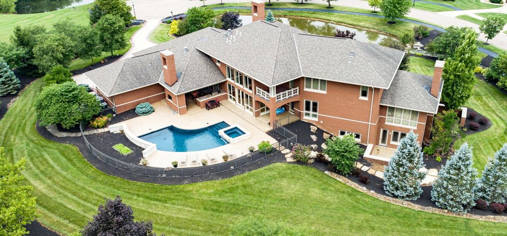 Beautiful Home on Over 2 Acres in West Chester Ohio Hits the Market at 2.25 Million 2