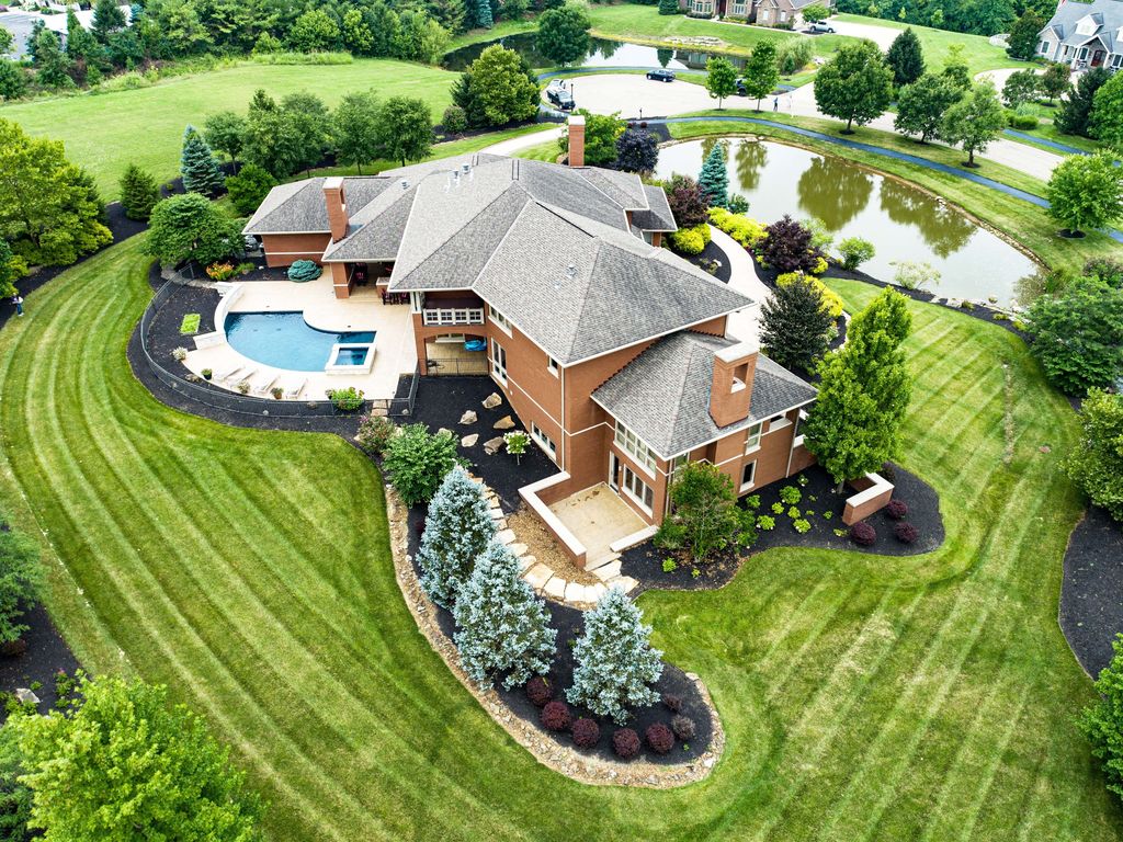 Beautiful Home on Over 2 Acres in West Chester Ohio Hits the Market at 2.25 Million 51
