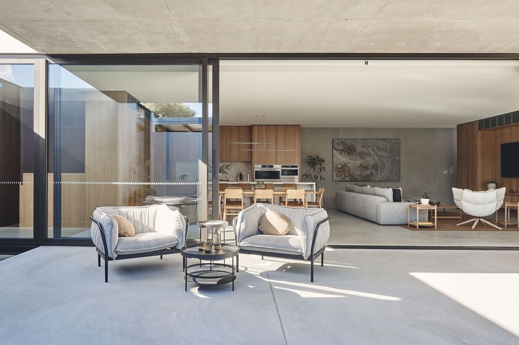 Bournian Residence by FGR Architects, Harmony of Form and Function