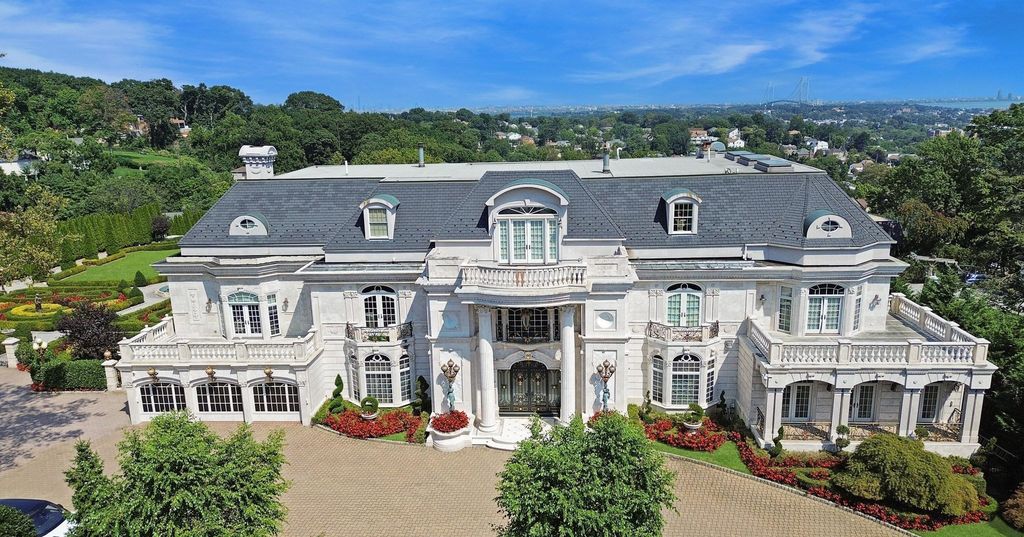 Celebrity Oasis A 16.8 Million Dream Home with Unparalleled Amenities in Staten Island New York 1 1