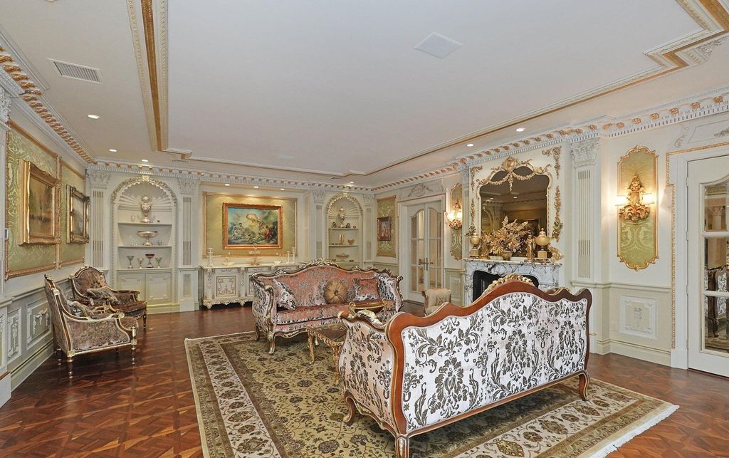 Celebrity Oasis A 16.8 Million Dream Home with Unparalleled Amenities in Staten Island New York 13 1