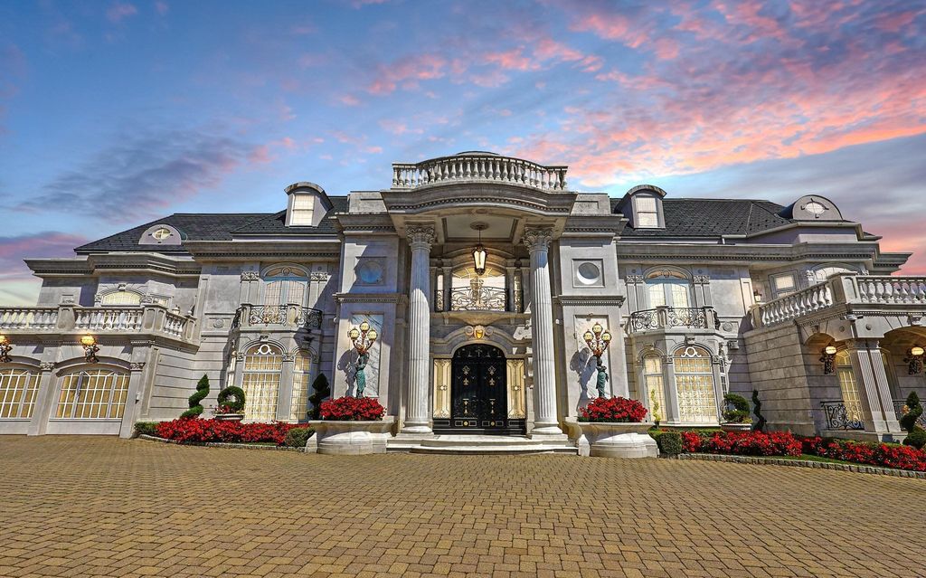 Celebrity Oasis A 16.8 Million Dream Home with Unparalleled Amenities in Staten Island New York 2 1