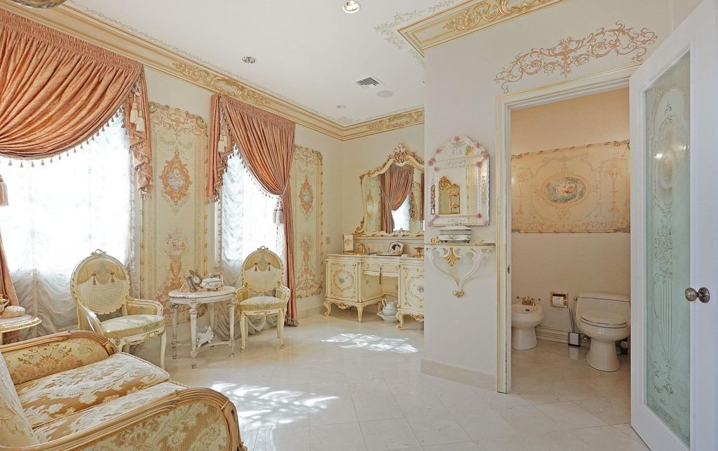 Celebrity Oasis A 16.8 Million Dream Home with Unparalleled Amenities in Staten Island New York 24 1