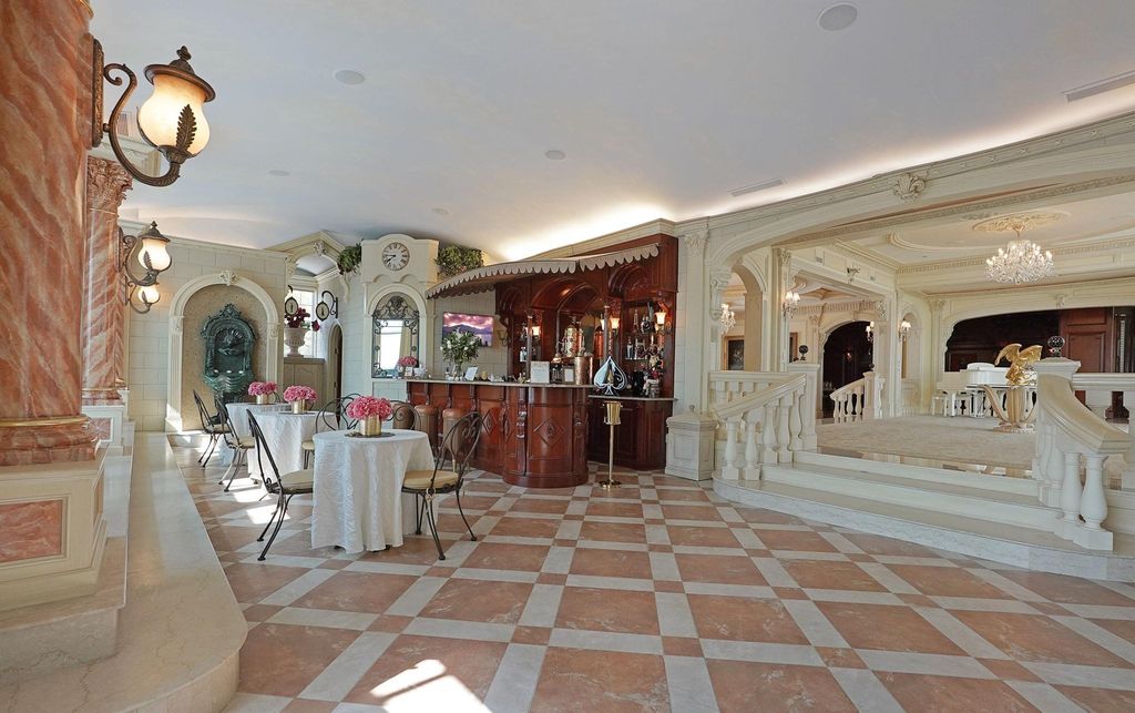 Celebrity Oasis A 16.8 Million Dream Home with Unparalleled Amenities in Staten Island New York 34 1