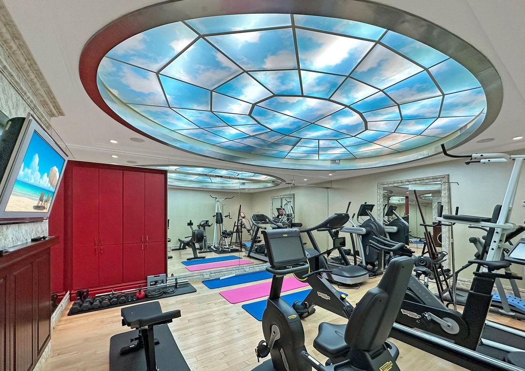 Celebrity Oasis A 16.8 Million Dream Home with Unparalleled Amenities in Staten Island New York 48 2
