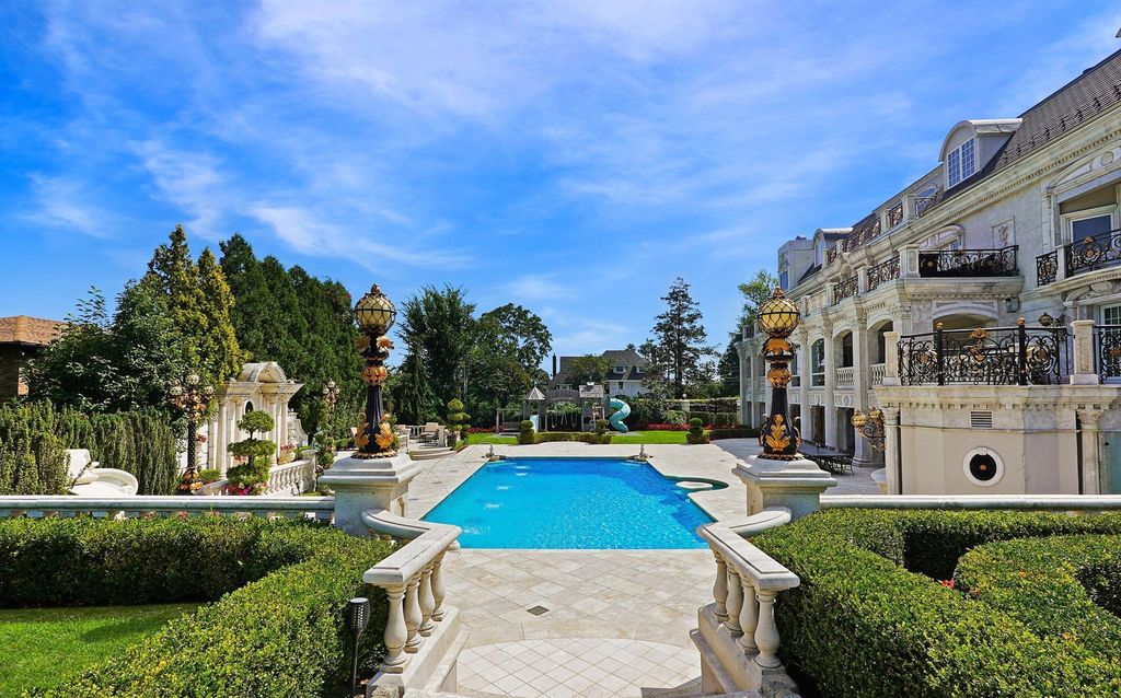 Celebrity Oasis A 16.8 Million Dream Home with Unparalleled Amenities in Staten Island New York 55 1