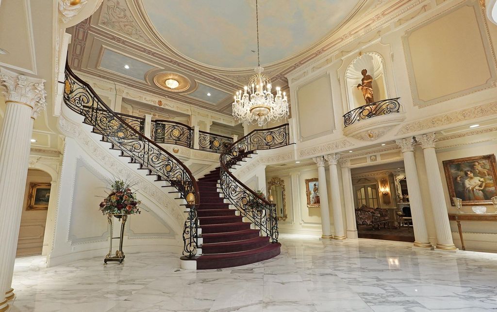 Celebrity Oasis A 16.8 Million Dream Home with Unparalleled Amenities in Staten Island New York 8 1