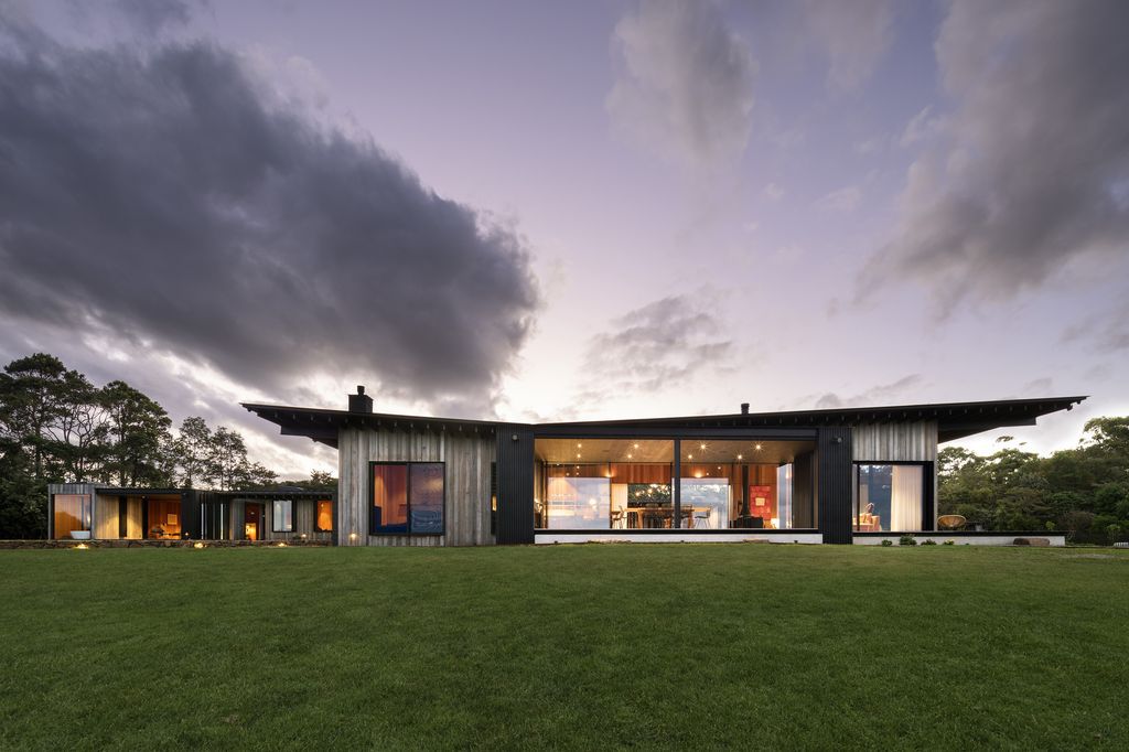 Contemplation House, Harmony with Nature by Virginia Kerridge Architect