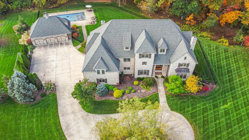 Elegant Home Crafted with Impeccable Attention to Detail in Valparaiso Indiana Now Available for 2399900 2