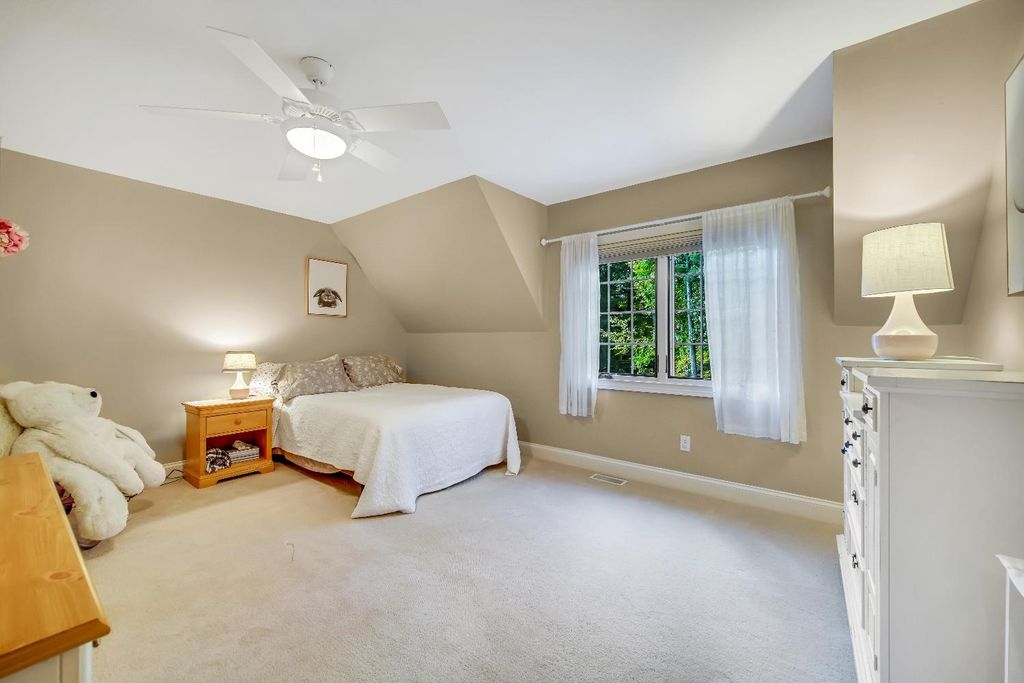 Elegant Home Crafted with Impeccable Attention to Detail in Valparaiso Indiana Now Available for 2399900 26