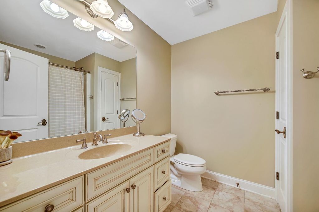 Elegant Home Crafted with Impeccable Attention to Detail in Valparaiso Indiana Now Available for 2399900 28