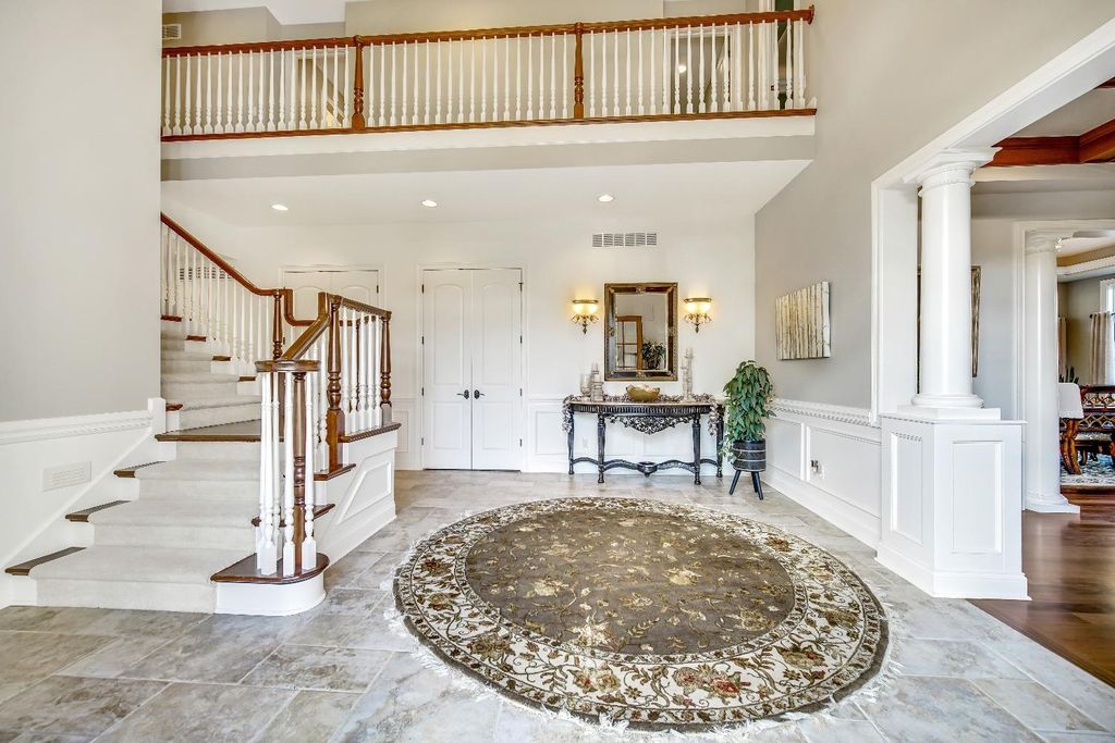 Elegant Home Crafted with Impeccable Attention to Detail in Valparaiso Indiana Now Available for 2399900 4