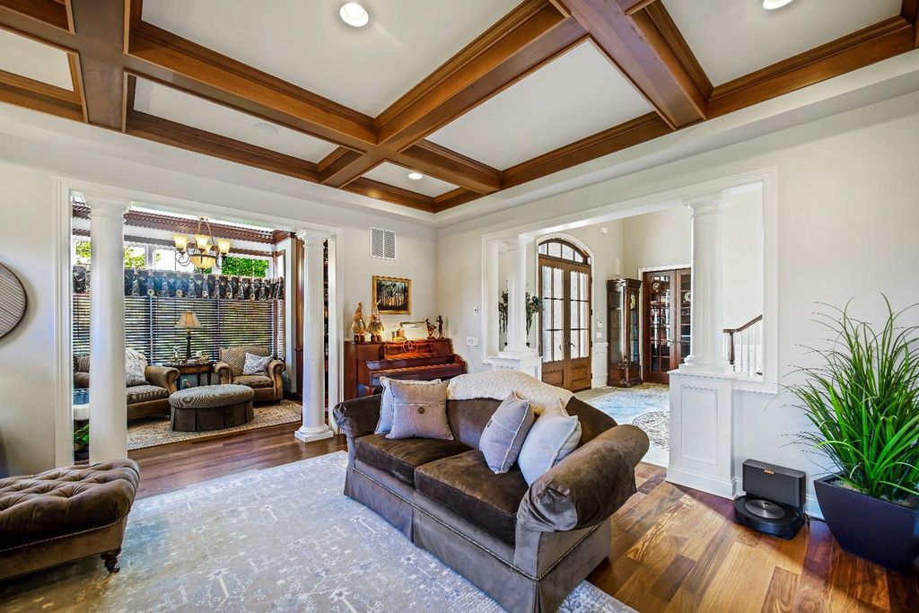 Elegant Home Crafted with Impeccable Attention to Detail in Valparaiso Indiana Now Available for 2399900 6