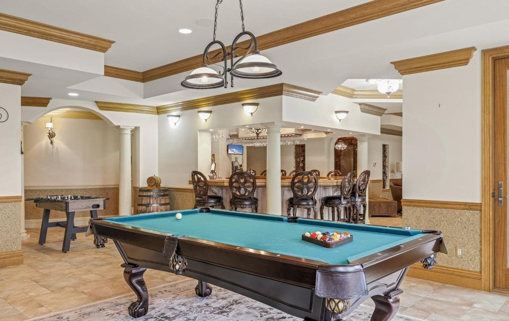 European Inspired Opulence Meets Modern Luxury in Chesterton Indiana Mansion for 2999000 32