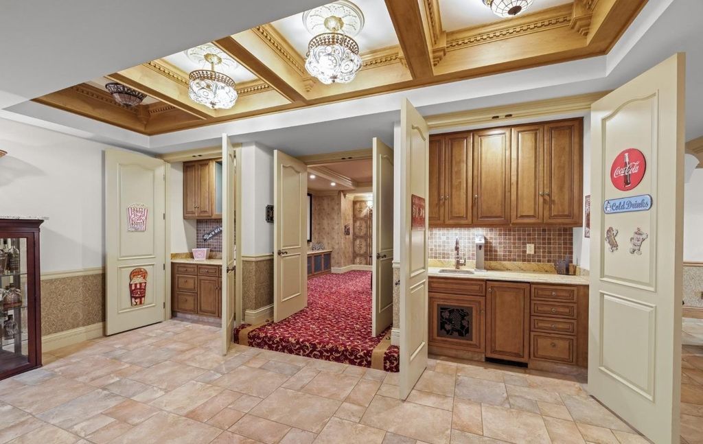 European Inspired Opulence Meets Modern Luxury in Chesterton Indiana Mansion for 2999000 33
