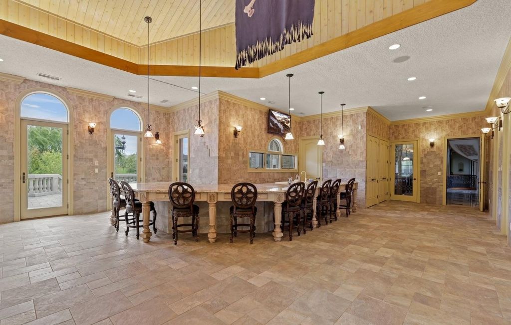 European Inspired Opulence Meets Modern Luxury in Chesterton Indiana Mansion for 2999000 38
