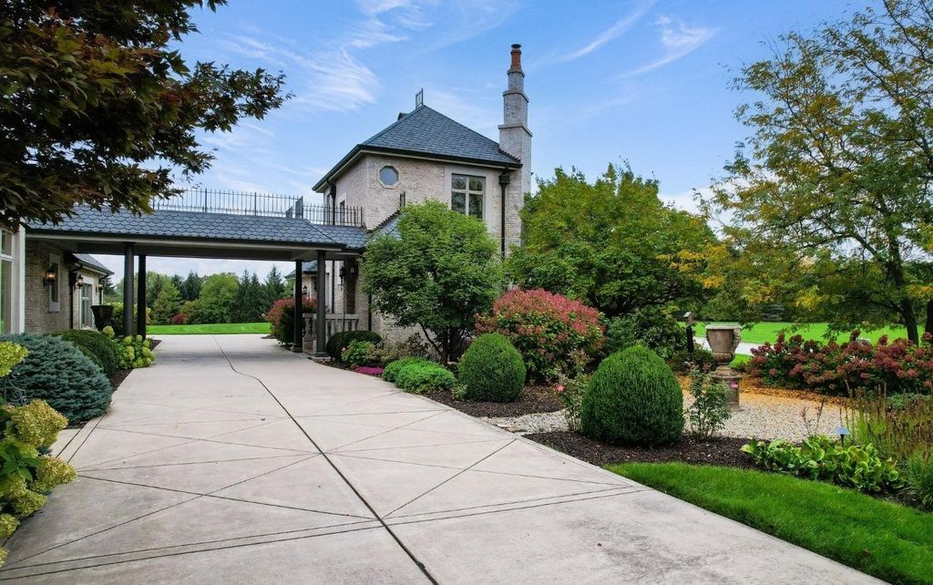 European Inspired Opulence Meets Modern Luxury in Chesterton Indiana Mansion for 2999000 40