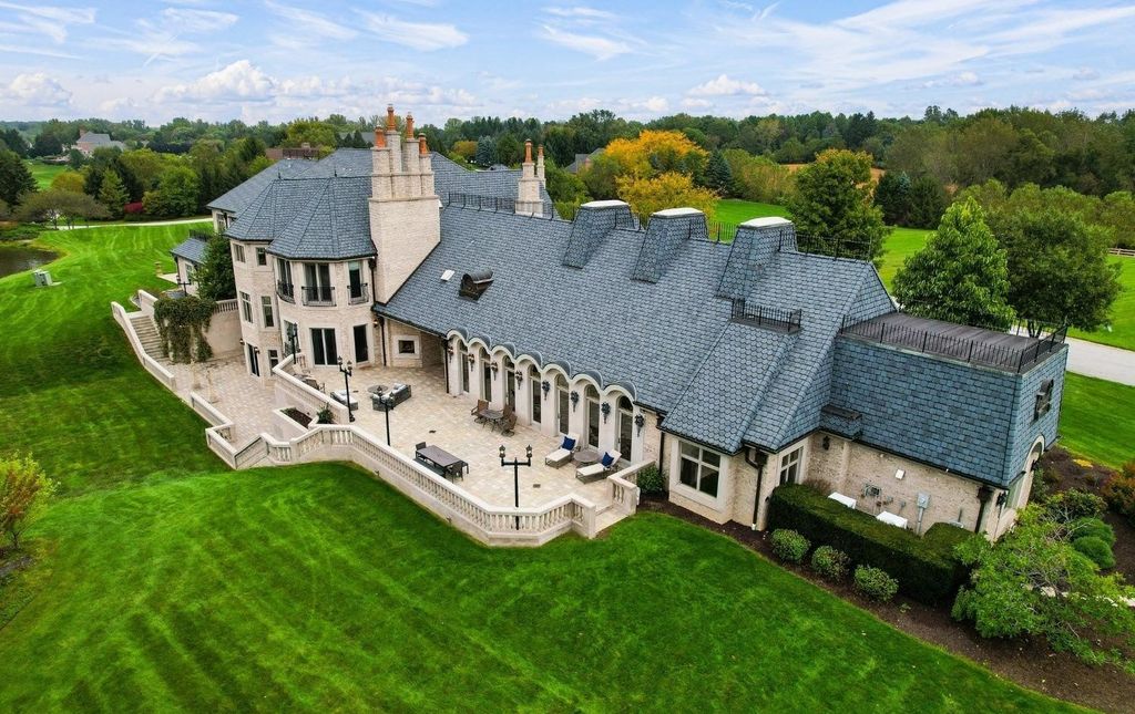 European Inspired Opulence Meets Modern Luxury in Chesterton Indiana Mansion for 2999000 52
