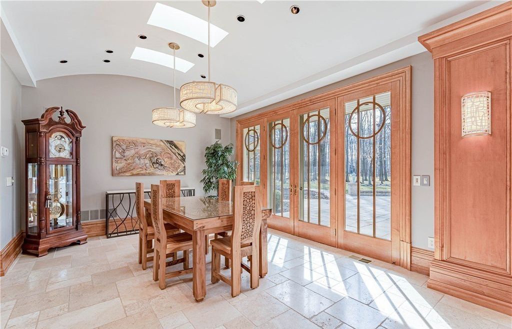 Exceptional Lifestyle Awaits One of a Kind Property in Northeast Ohio Priced at 2999000 5