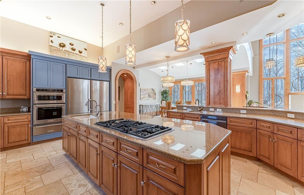 Exceptional Lifestyle Awaits One of a Kind Property in Northeast Ohio Priced at 2999000 7