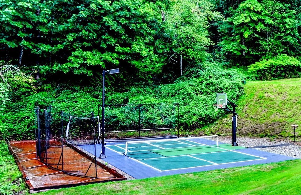 Exceptional Multi Generational Retreat in Fall City Washington Listed at 3099998 37