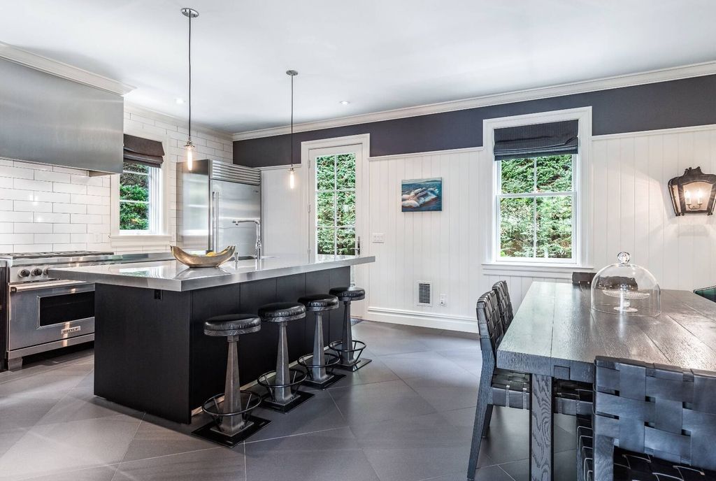 Exquisite East Hampton Oasis A Three Residence Compound with Breathtaking Landscape for 10.15 Million 37