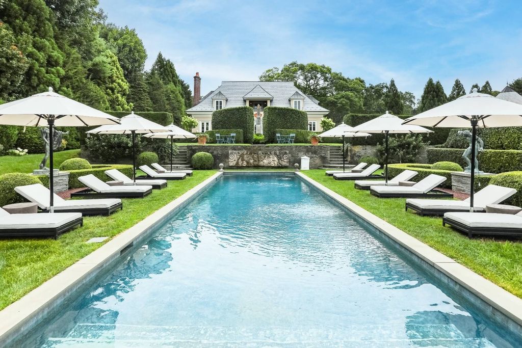 Exquisite East Hampton Oasis A Three Residence Compound with Breathtaking Landscape for 10.15 Million 4