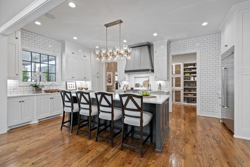 Exquisite Nashville Home Offers Perfect Blend of Elegance and Comfort for 3999999 11
