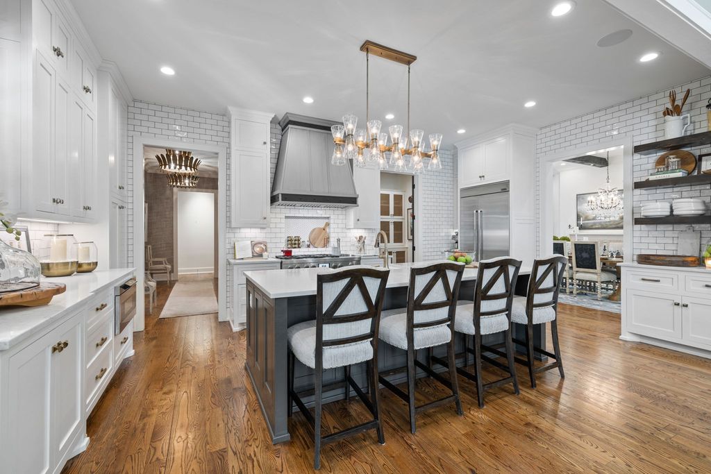 Exquisite Nashville Home Offers Perfect Blend of Elegance and Comfort for 3999999 13