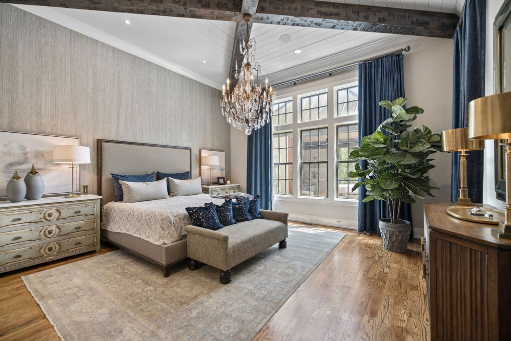 Exquisite Nashville Home Offers Perfect Blend of Elegance and Comfort for 3999999 18