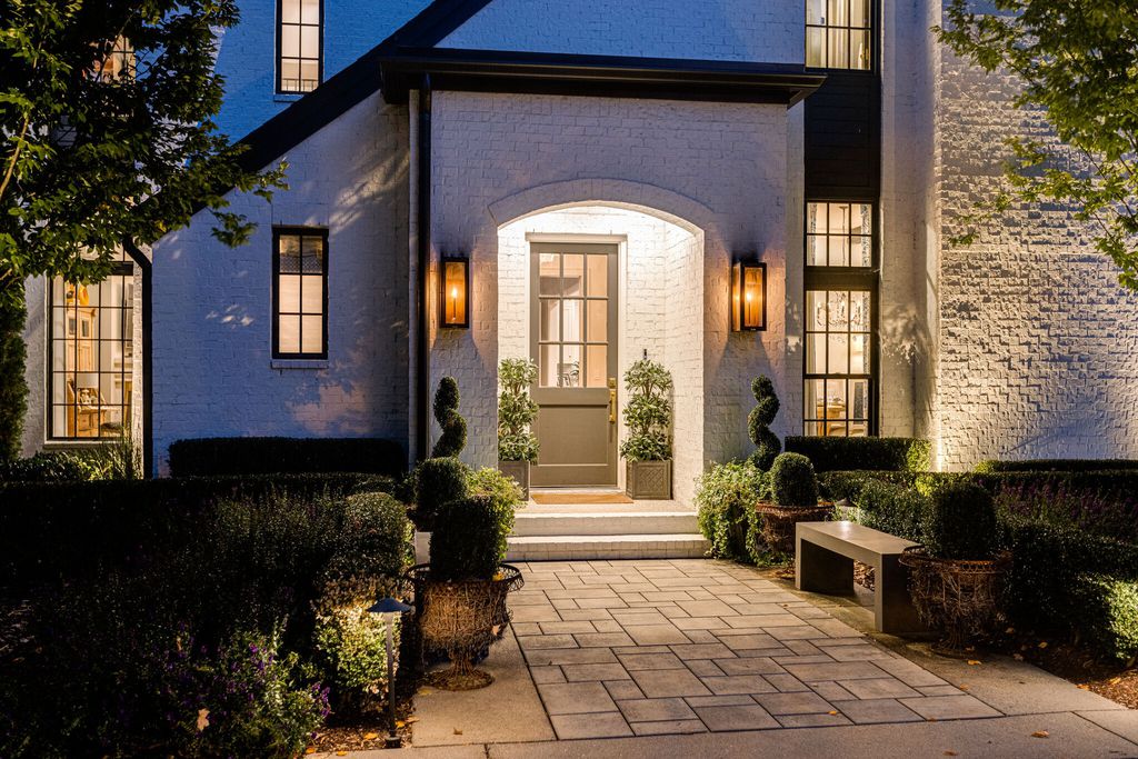 Exquisite Nashville Home Offers Perfect Blend of Elegance and Comfort for 3999999 2