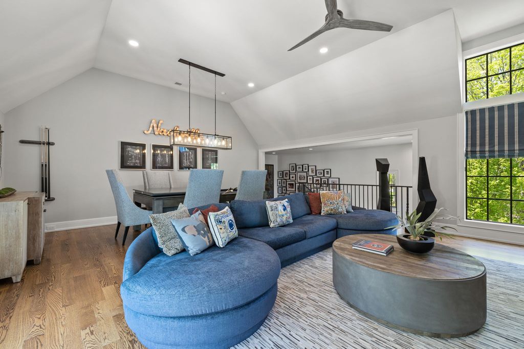 Exquisite Nashville Home Offers Perfect Blend of Elegance and Comfort for 3999999 27