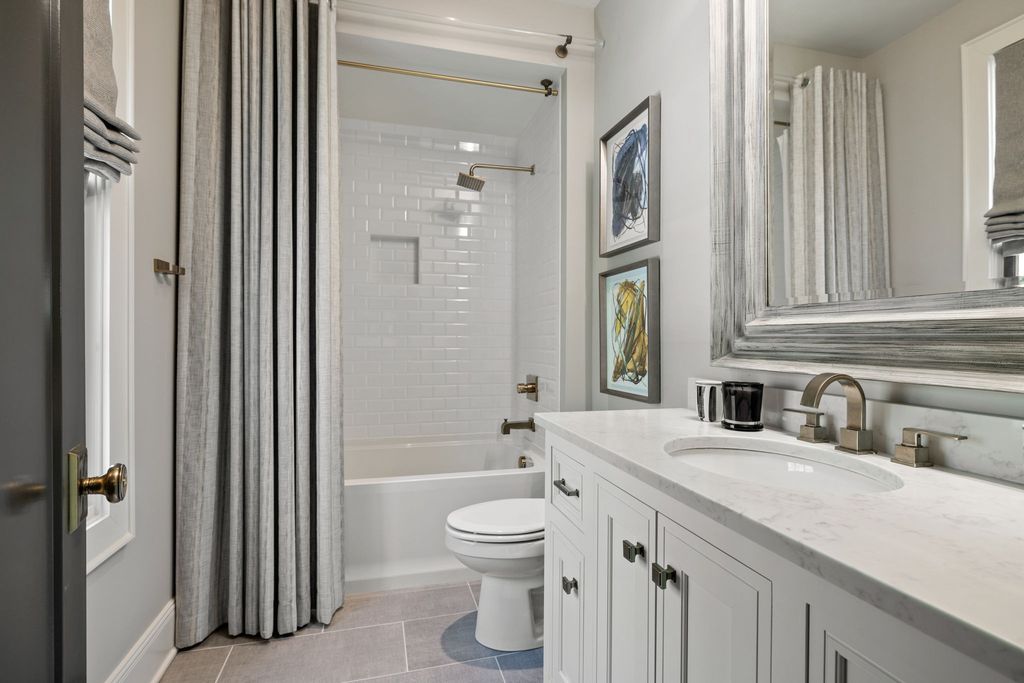 Exquisite Nashville Home Offers Perfect Blend of Elegance and Comfort for 3999999 31