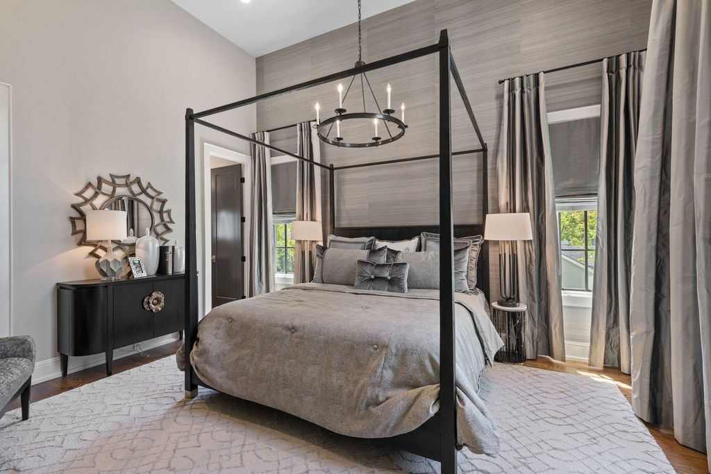 Exquisite Nashville Home Offers Perfect Blend of Elegance and Comfort for 3999999 32