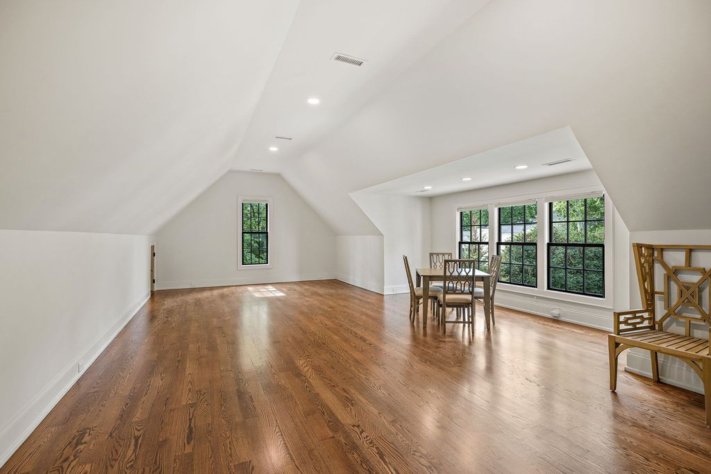 Exquisite Nashville Home Offers Perfect Blend of Elegance and Comfort for 3999999 33