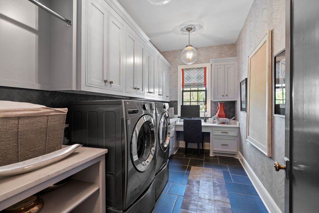 Exquisite Nashville Home Offers Perfect Blend of Elegance and Comfort for 3999999 34