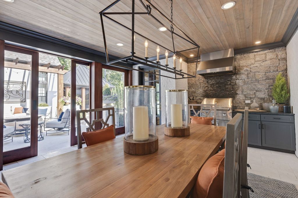 Exquisite Nashville Home Offers Perfect Blend of Elegance and Comfort for 3999999 35